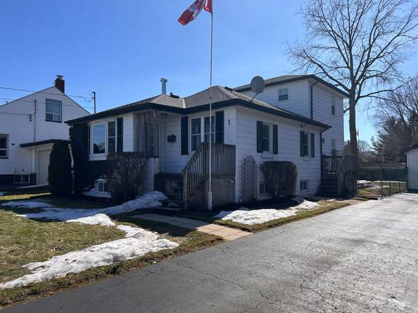 1 Tupper BLVD, Grimsby, ON L3M 2G1