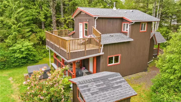 66 Sutton Rd, Ucluelet, BC V0R 3A0