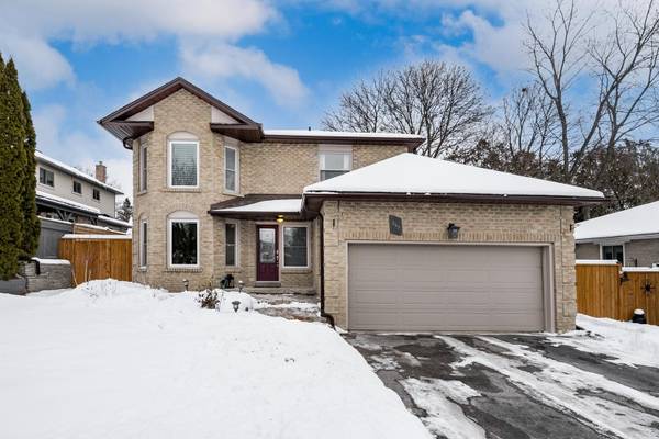 155 Willow LN, Newmarket, ON L3Y 4J1