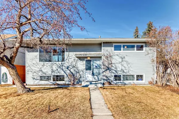 304 Acadia DR Southeast, Calgary, AB T2J0A7