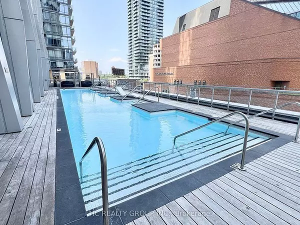 Toronto C02, ON M4W 1L1,1 Yorkville AVE #3012