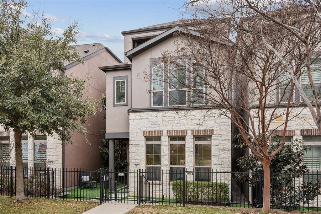 Dallas, TX 75231,7177 Copperleaf Drive