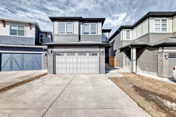 74 Carringsby WAY Northwest, Calgary, AB T3P 1T4