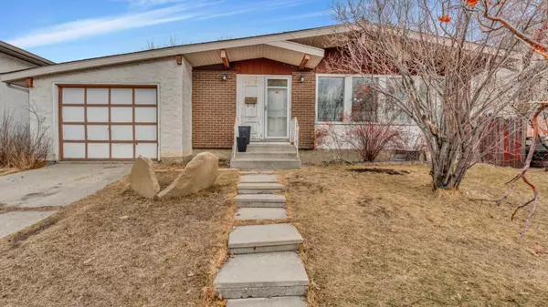 179 Pensville RD Southeast, Calgary, AB T2A 4S6