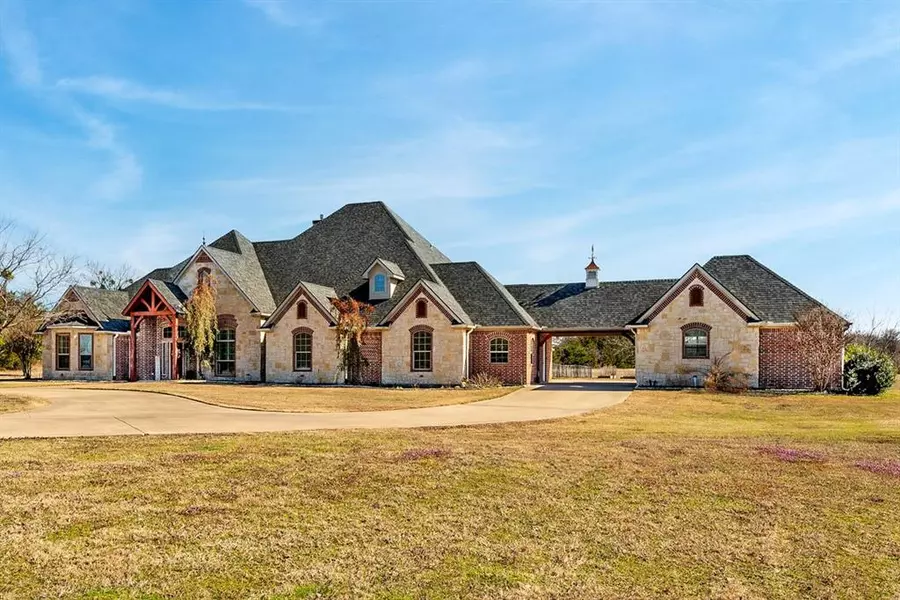 209 Chrissa Drive, Pottsboro, TX 75076