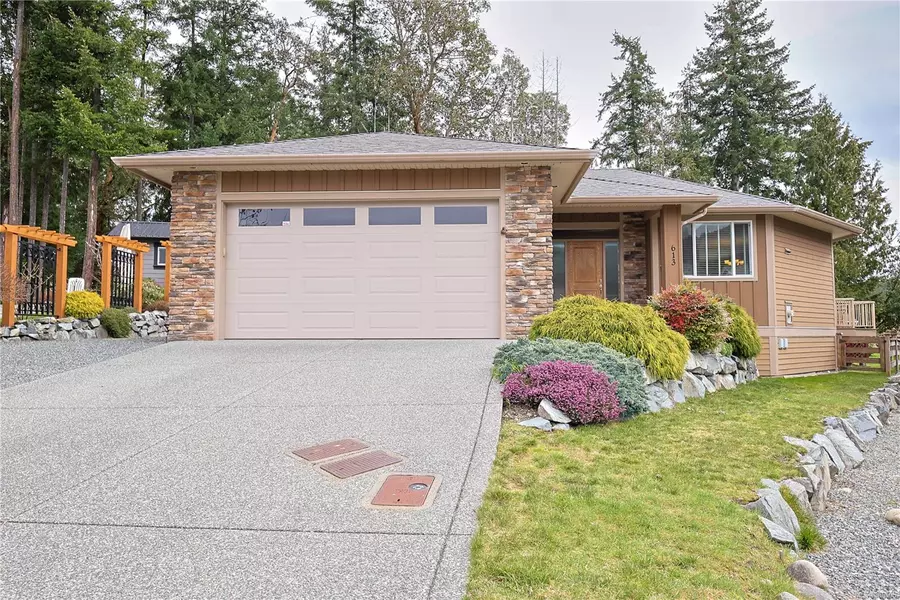 613 Steele Pl, Ladysmith, BC V9G 2C5