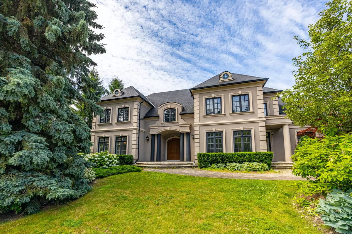 Oakville, ON L6J 7N1,88 Bel Air DR