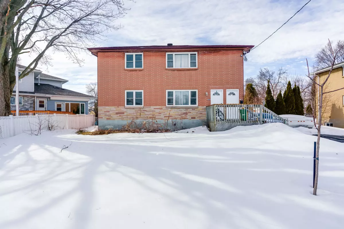 Cornwall, ON K6J 4V6,1204-1206 Caswell CRES N