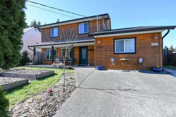 3353 First St, Cumberland, BC V0R 1S0