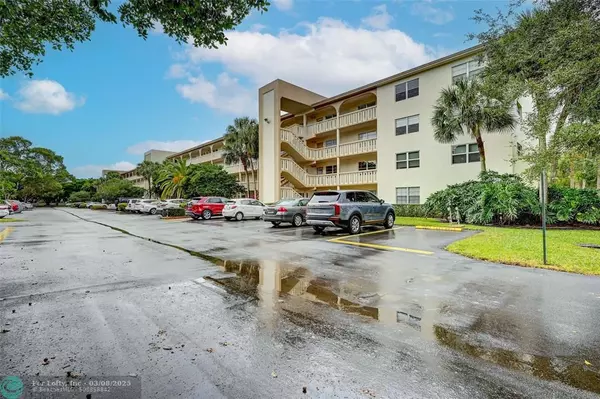 2102 Lucaya Bnd  #D2, Coconut Creek, FL 33066