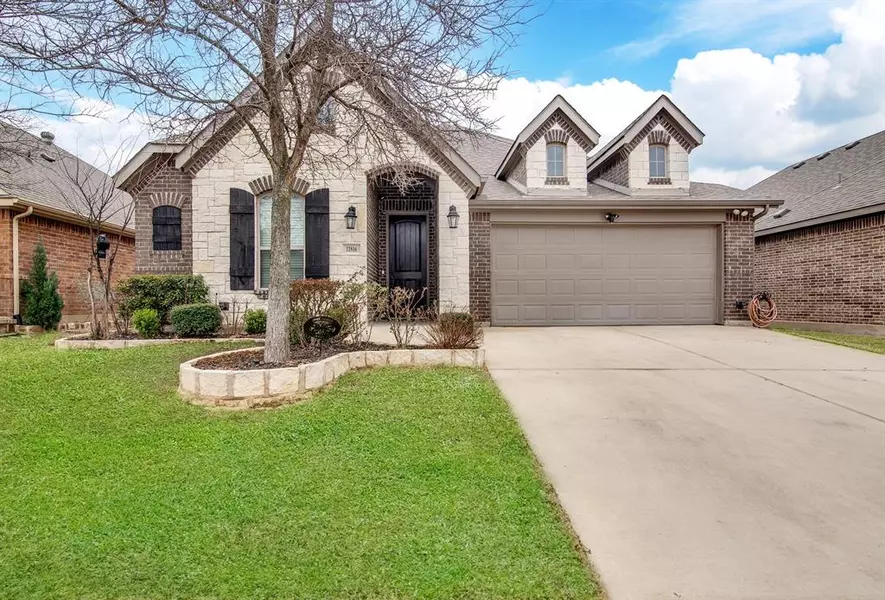 11816 Bellegrove Road, Burleson, TX 76028