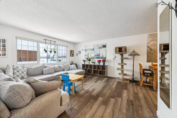 Calgary, AB T2A 4K7,6228 5 AVE Southeast