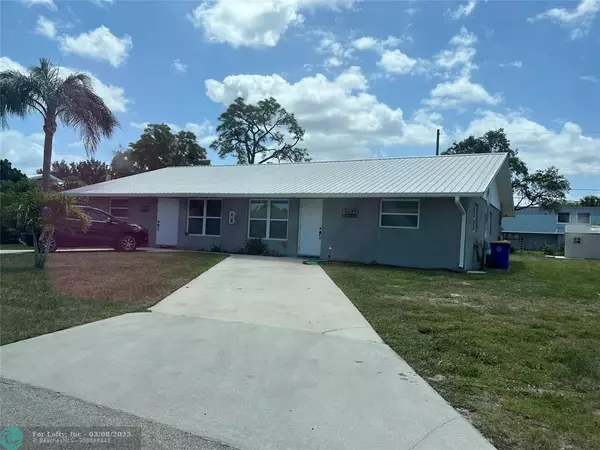 3422 SE Hawthorne Street, Stuart, FL 34997