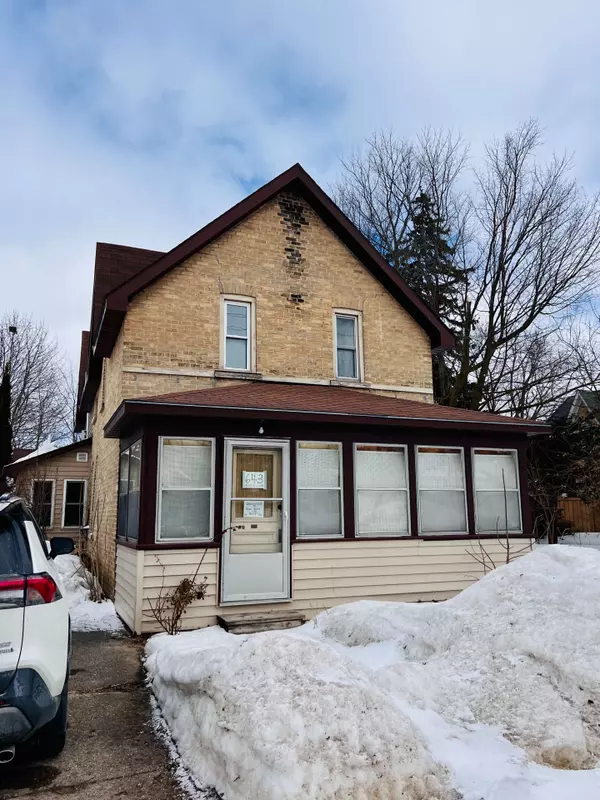 Saugeen Shores, ON N0H 2C0,643 Elgin ST