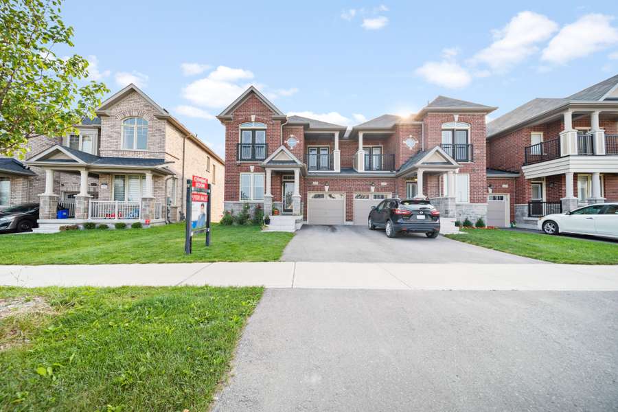 125 Jim Mortson DR, East Gwillimbury, ON L9N 0Y9