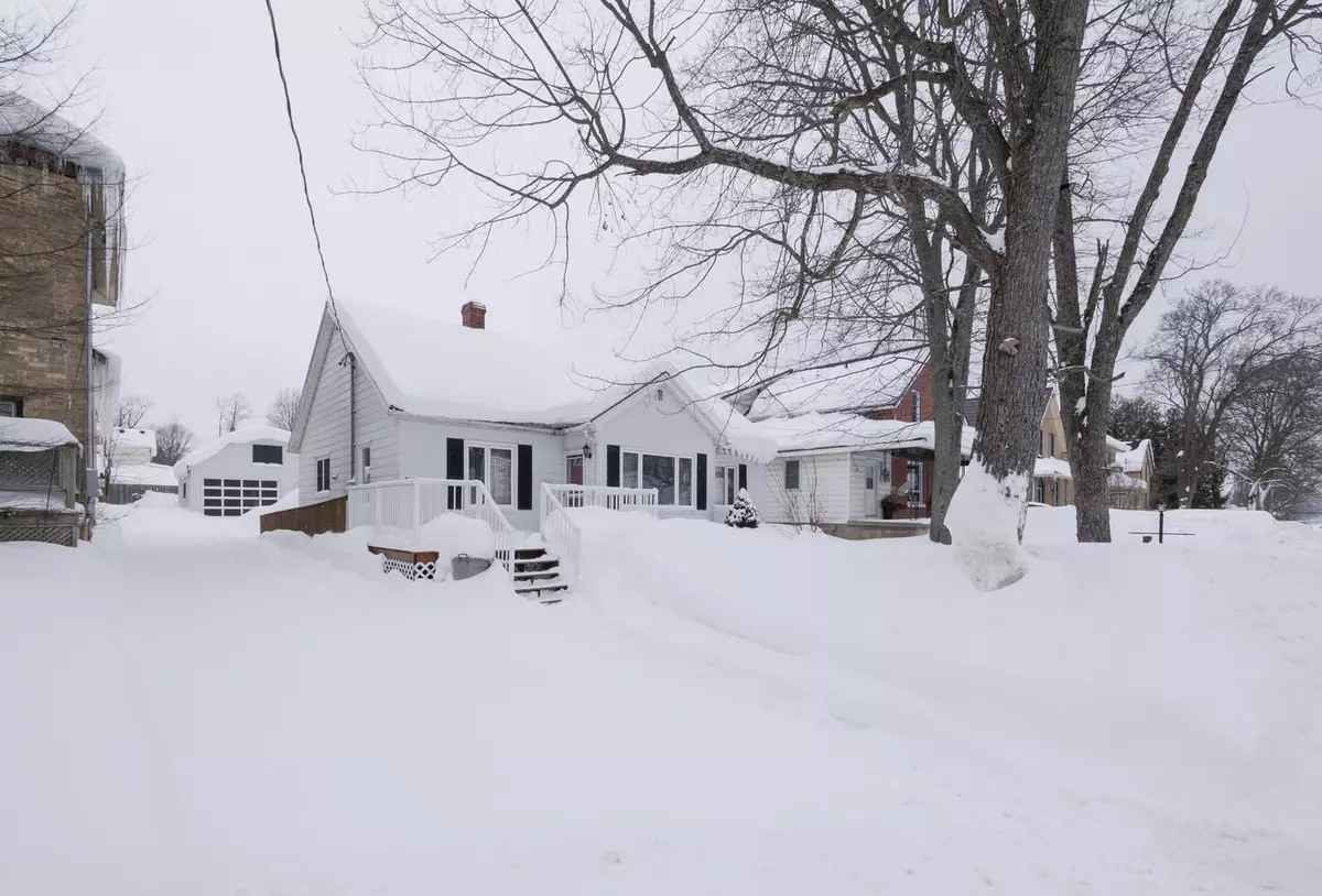 South Bruce Peninsula, ON N0H 2T0,412 Scott ST