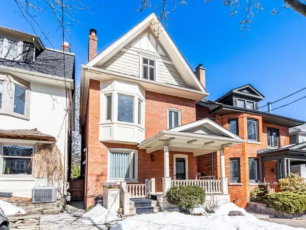 46 Duggan AVE, Toronto C02, ON M4V 1Y2