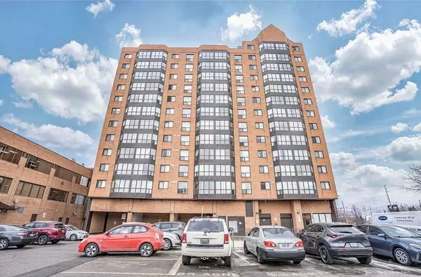 Mississauga, ON L5B 3X7,25 Agnes ST #303