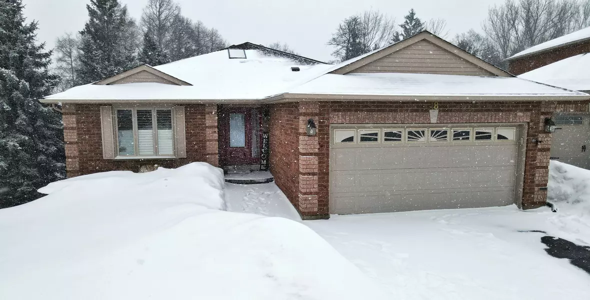 18 Dove CRES, Barrie, ON L4N 7Z3