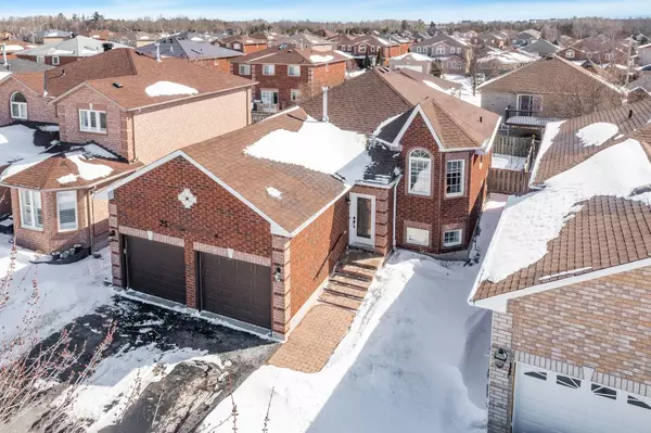 25 Catherine DR, Barrie, ON L4N 0Y5