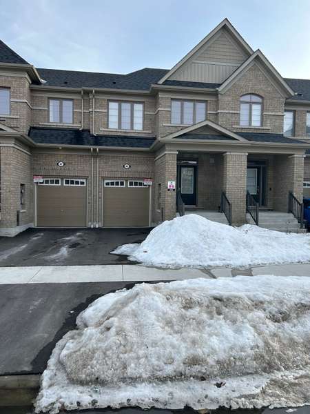 49 Dance Act AVE, Oshawa, ON L1H 7K4