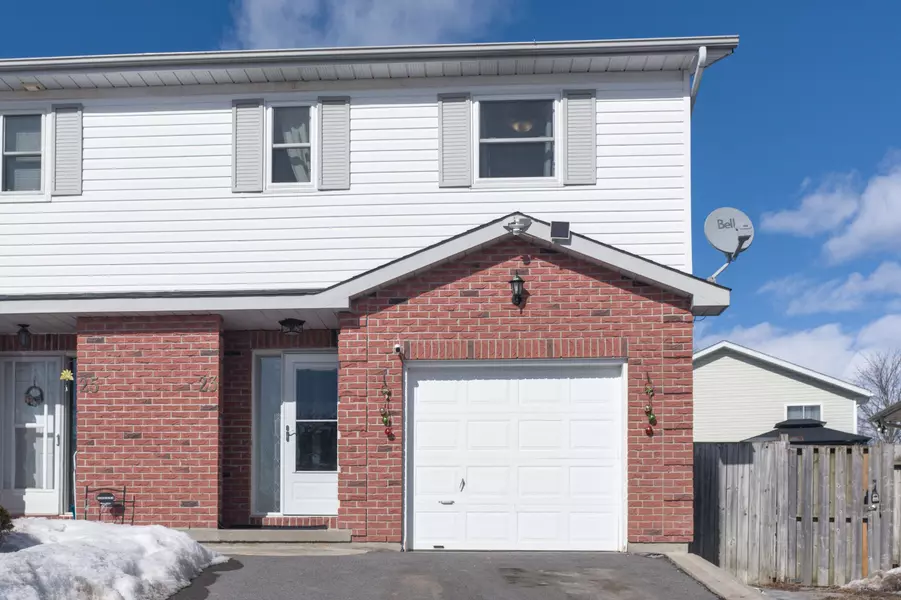 23 Ainsley PL, Kingston, ON K7K 6K4