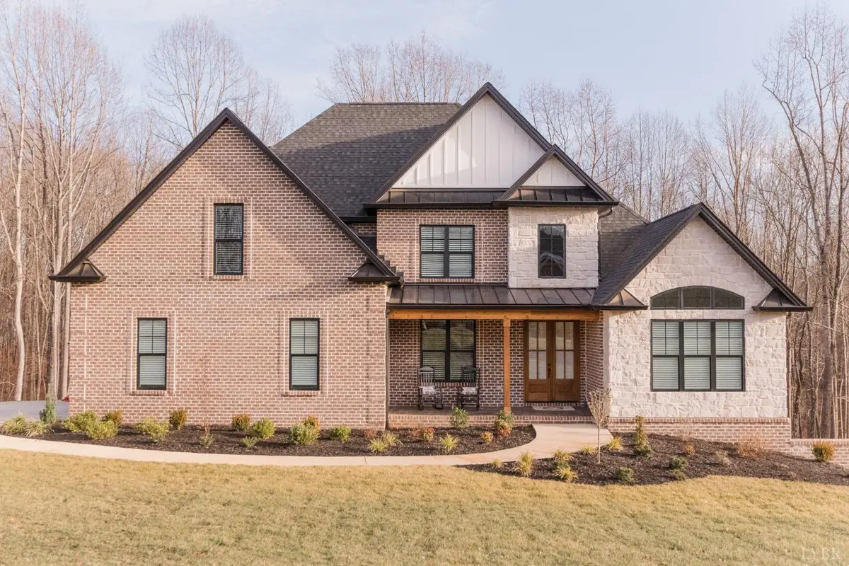 1401 Smartview LN, Forest, VA 24551