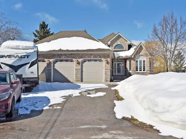 2814 Purvis ST, Innisfil, ON L9S 3K7