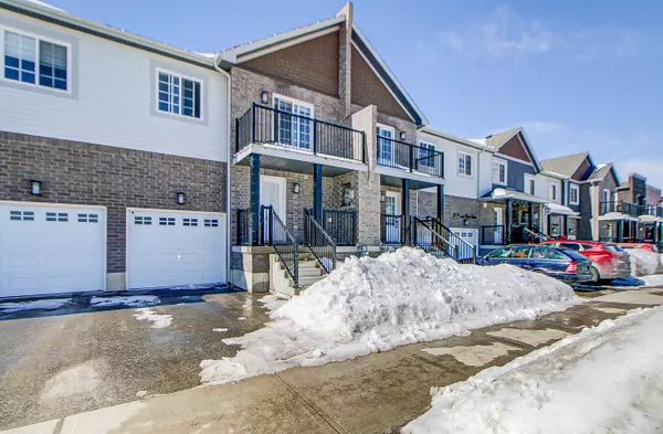 8 Brown Bear ST NW, Barrie, ON L9J 0H8