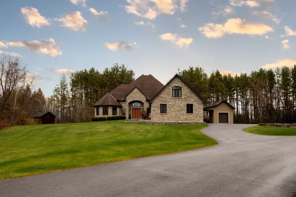 Manotick - Kars - Rideau Twp And Area, ON K0A 2T0,6769 Deer Run PL N