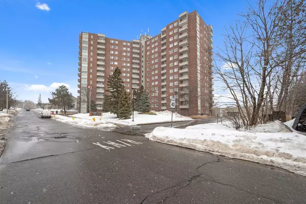 915 Elmsmere RD #312, Beacon Hill North - South And Area, ON K1J 8H8