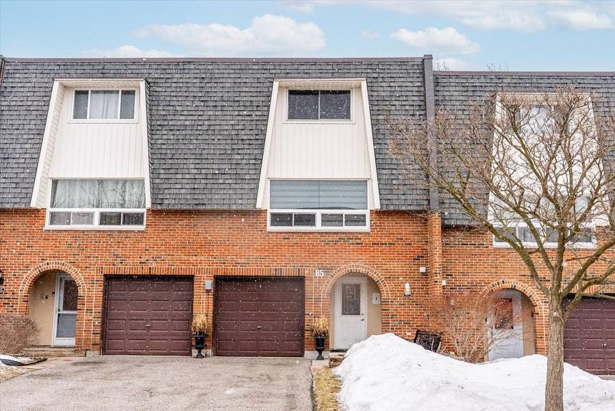 85 Deacon LN #85, Ajax, ON L1S 2T4