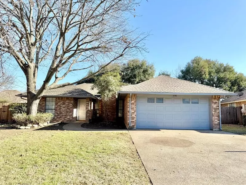 3733 Huntwick Drive, Fort Worth, TX 76123