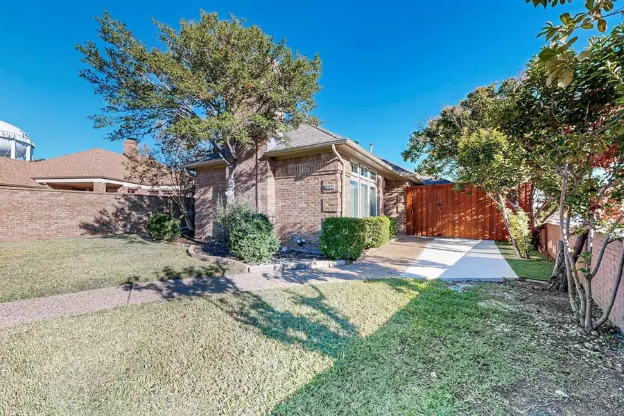 811 Oakway Court, Richardson, TX 75081