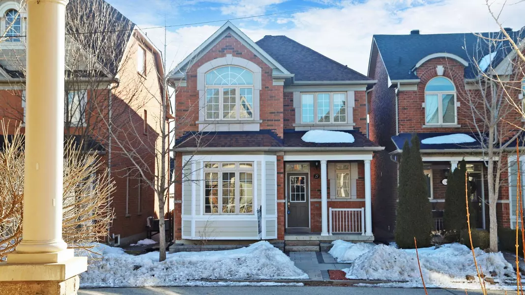 27 Cardrew ST, Markham, ON L6B 1G2