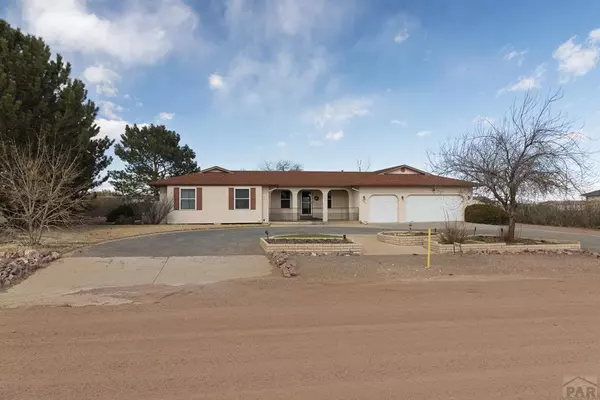 1047 W Broken Bow Dr, Pueblo West, CO 81007