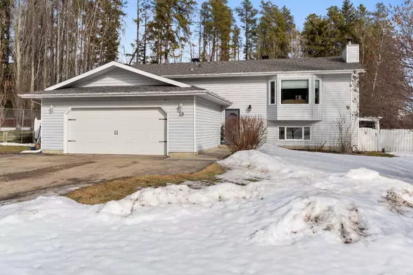 19 Ravine DR, Whitecourt, AB T7S 1H6