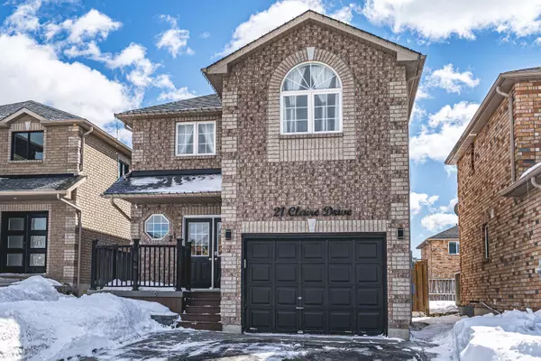 21 Claire DR, Barrie, ON L4N 5Y1