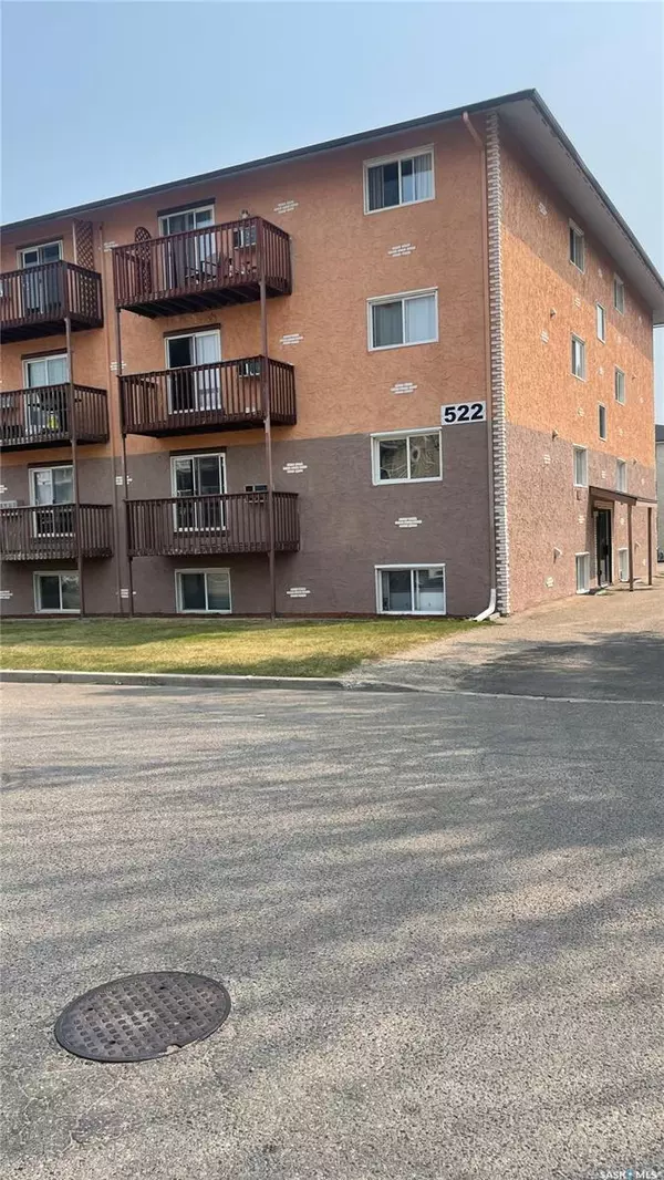 522 X AVENUE S #405, Saskatoon, SK S7M 4X9