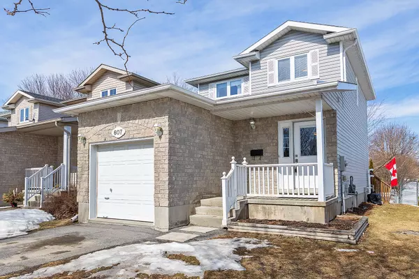 Kingston, ON K7M 9C9,607 Heritage CT