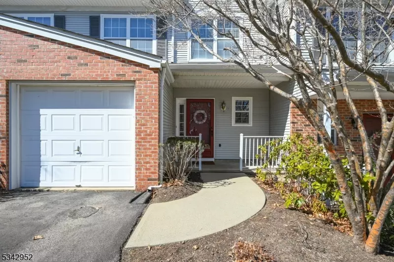 21 Sycamore Way, Mount Arlington Boro, NJ 07856