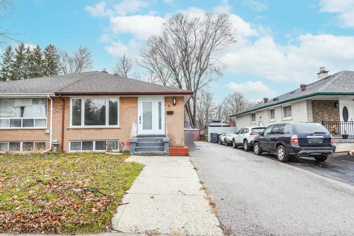 Brampton, ON L6T 2N8,9 Aloma CRES