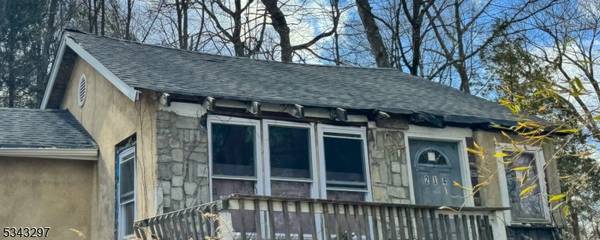 214 Point Breeze Dr, West Milford Twp., NJ 07421