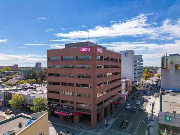 Oshawa, ON L1H 8C1,2 Simcoe ST S #410