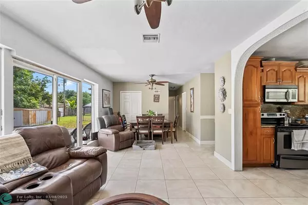 Plantation, FL 33313,6885 NW 14th Ct