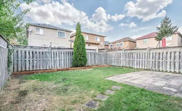 Brampton, ON L6X 4K9,24 Richwood CRES