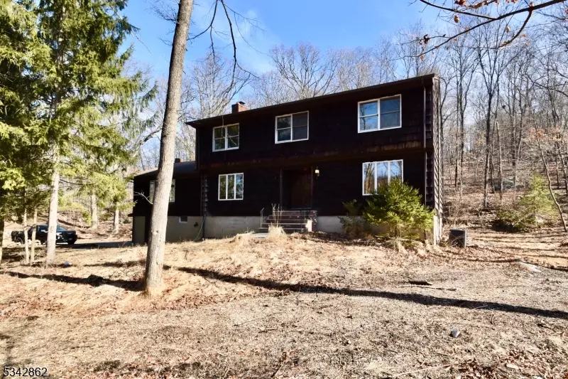 67 Miller Rd, Kinnelon Boro, NJ 07405