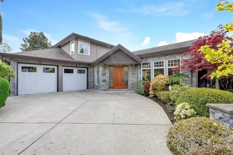 1705 De Sousa Pl, Saanich, BC V8N 3L3