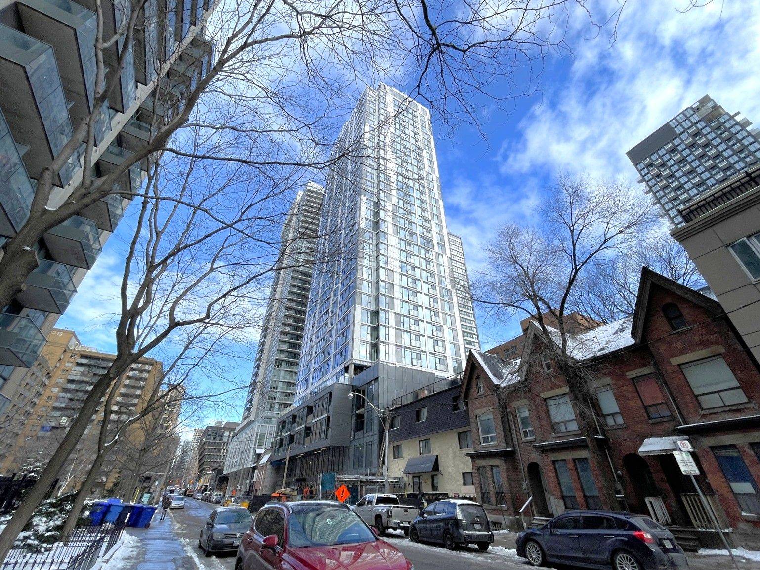 65 Mutual ST #1707, Toronto C08, ON M5B 2A9