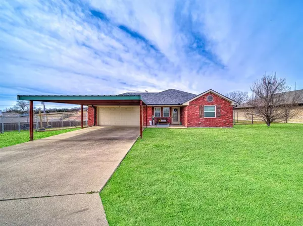 203 Hilltop Circle, Blue Ridge, TX 75424